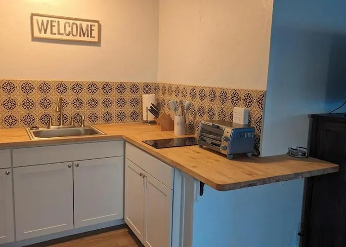 Apartment Speedway *